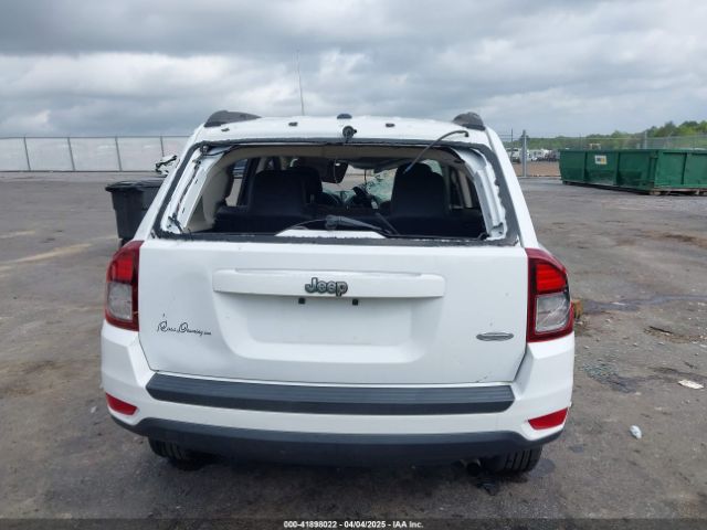 1C4NJCEA9GD615042 Jeep Compass Latitude