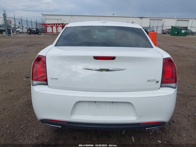 Chrysler 300 2015 2C3CCAGGXFH787187 Image 16