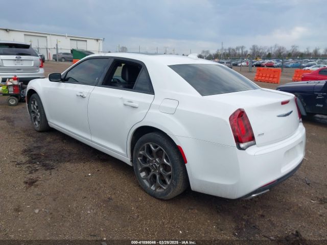2015 CHRYSLER 300 2C3CCAGGXFH787187 Photo 2