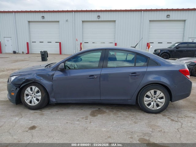1G1PA5SG0E7171051 Chevrolet Cruze Ls Auto