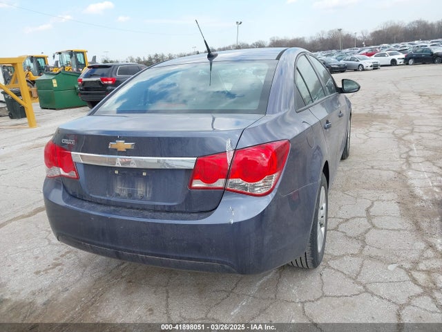 1G1PA5SG0E7171051 Chevrolet Cruze Ls Auto