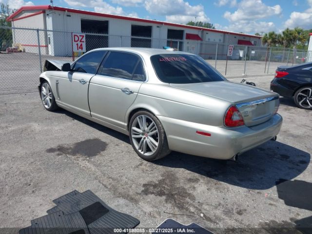 2009 JAGUAR XJ SAJWA94C49TH30042 Photo 2