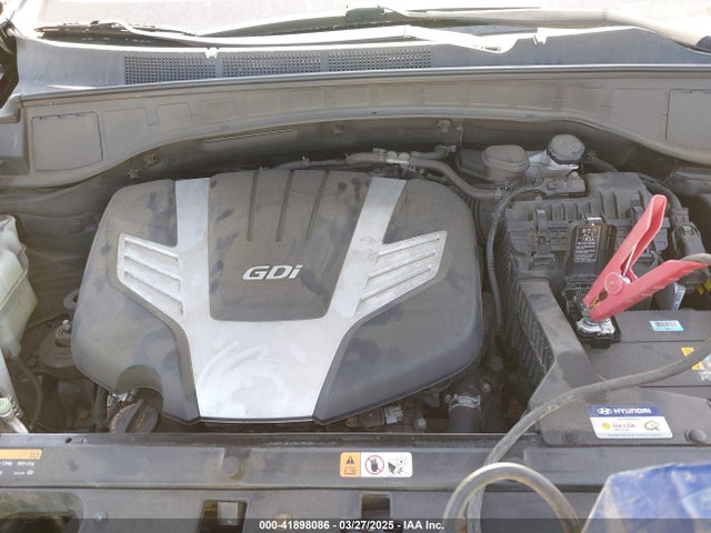 KM8SN4HF8HU239273 Hyundai Santa Fe Se