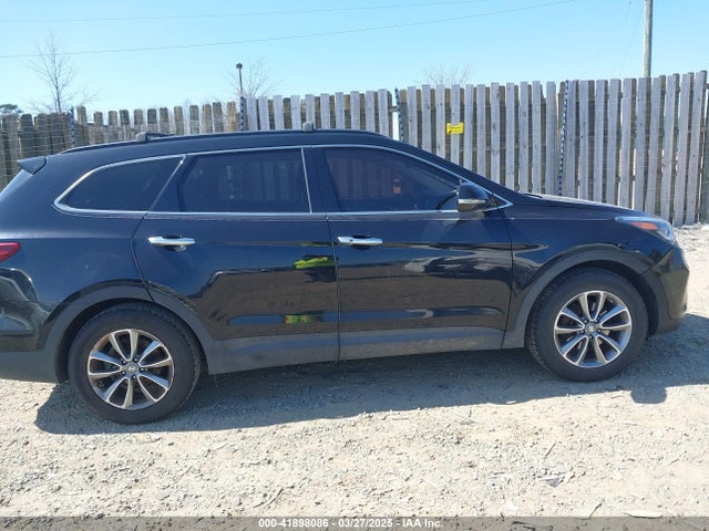 KM8SN4HF8HU239273 Hyundai Santa Fe Se