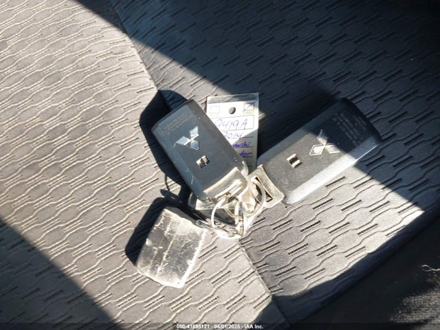JA4AZ3A37EZ003866 Mitsubishi Outlander Se