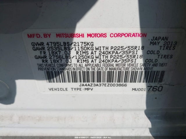 JA4AZ3A37EZ003866 Mitsubishi Outlander Se