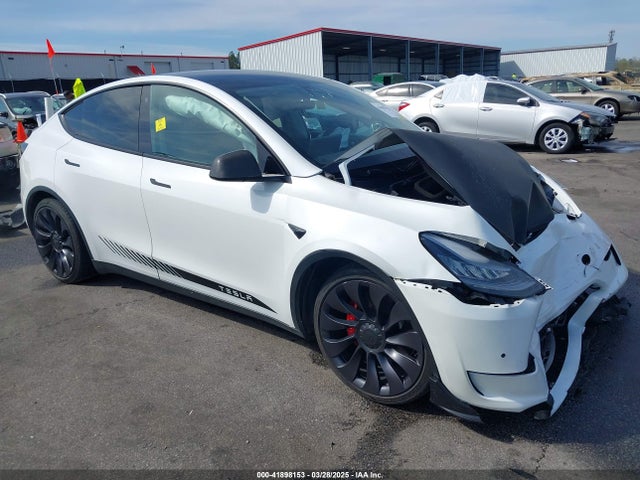 2021 TESLA MODEL Y 5YJYGDEF1MF076210 Photo 0
