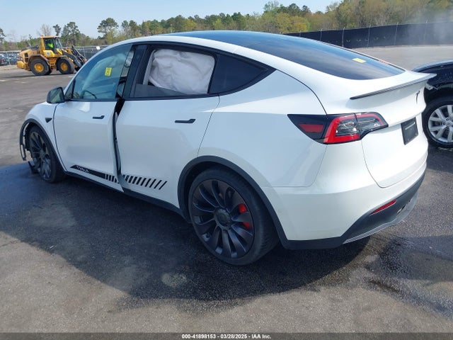 2021 TESLA MODEL Y 5YJYGDEF1MF076210 Photo 2