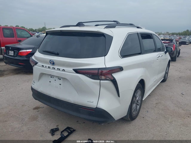 5TDYRKECXSS230300 Toyota SIENNA XLE