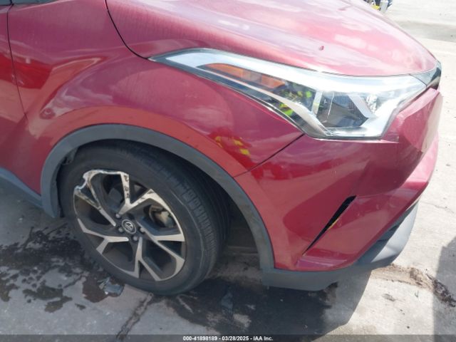 JTNKHMBX0K1017215 Toyota C-HR XLE