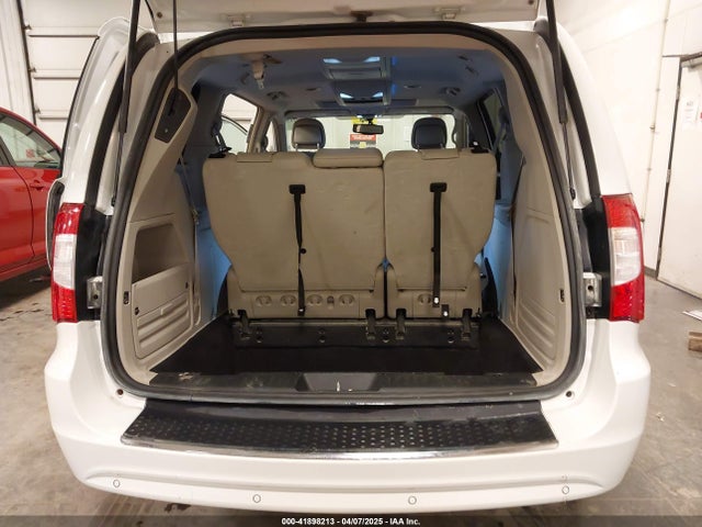 2C4RC1CG3GR284527 Chrysler Town & Country Touring-l Anniversary Edition
