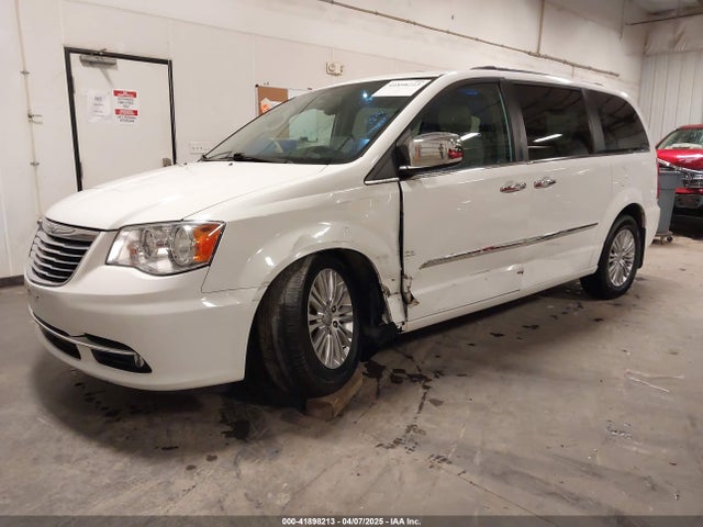 2C4RC1CG3GR284527 Chrysler Town & Country Touring-l Anniversary Edition
