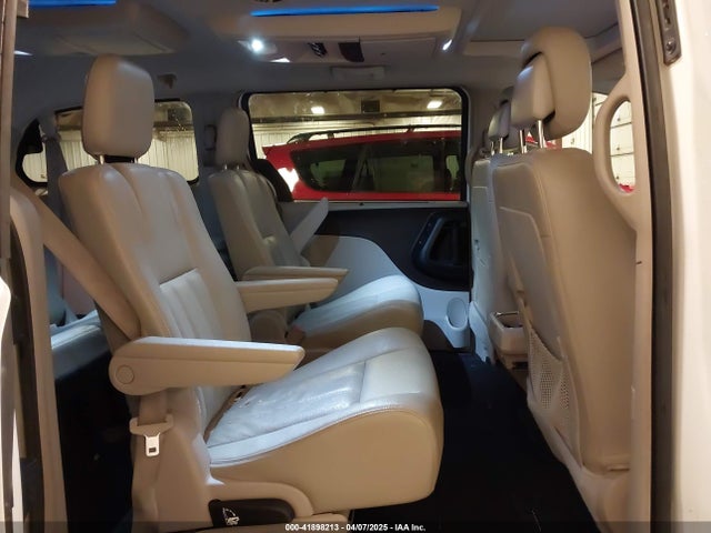 2C4RC1CG3GR284527 Chrysler Town & Country Touring-l Anniversary Edition