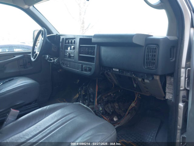 1GCWGFCF7F1281970 Chevrolet Express 2500 Work Van