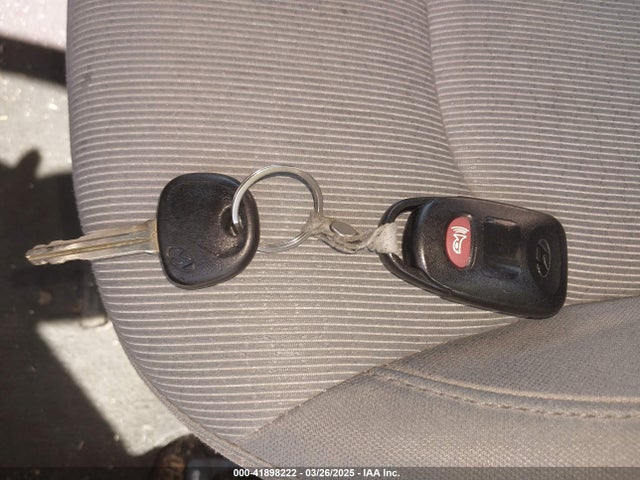 KMHD74LFXHU151156 Hyundai ELANTRA SE