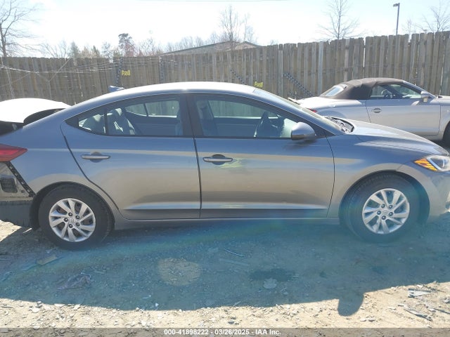 KMHD74LFXHU151156 Hyundai ELANTRA SE