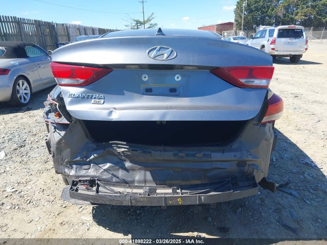 KMHD74LFXHU151156 Hyundai ELANTRA SE