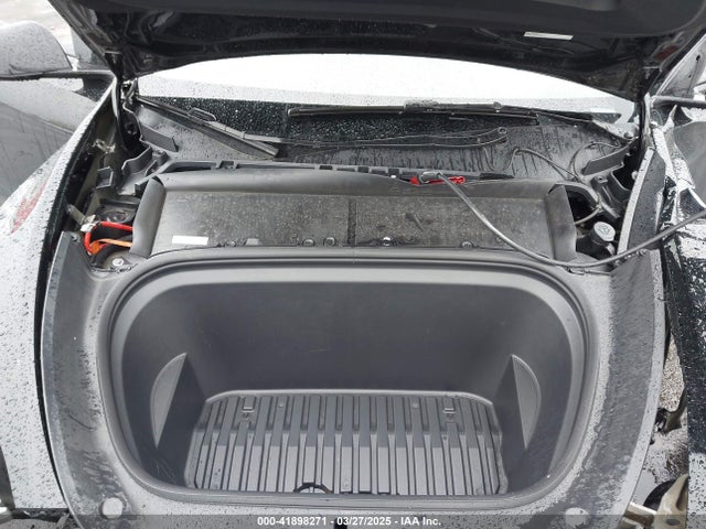 7SAYGAEE4RF121186 Tesla Model Y