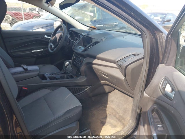 1FMCU9GD5KUA53234 Ford ESCAPE SE