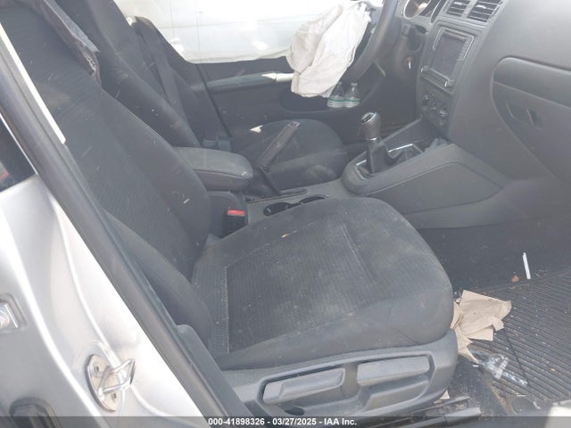 3VW167AJ6GM274536 Volkswagen Jetta 1.4t S