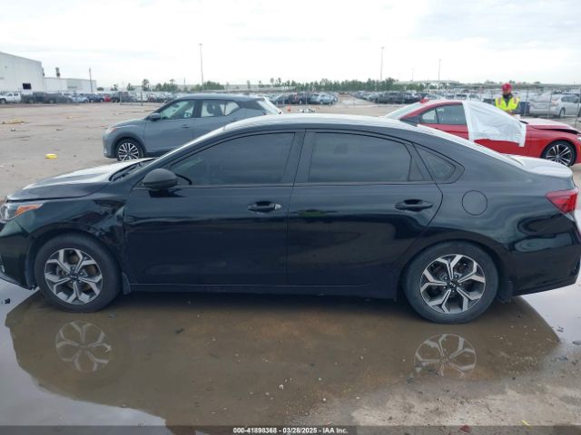 3KPF24AD2LE163208 KIA Forte Lxs