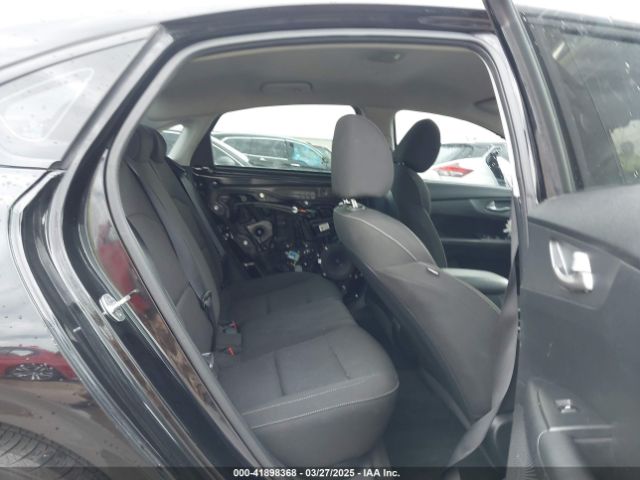 3KPF24AD2LE163208 KIA Forte Lxs