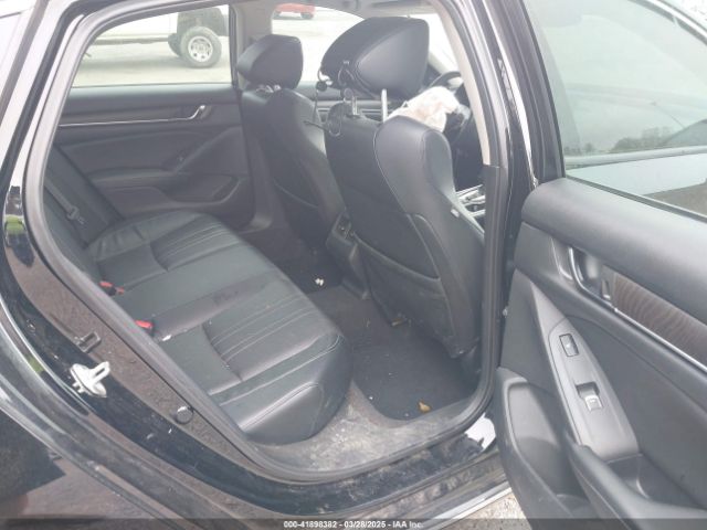 1HGCV1F92JA099234 Honda Accord Touring