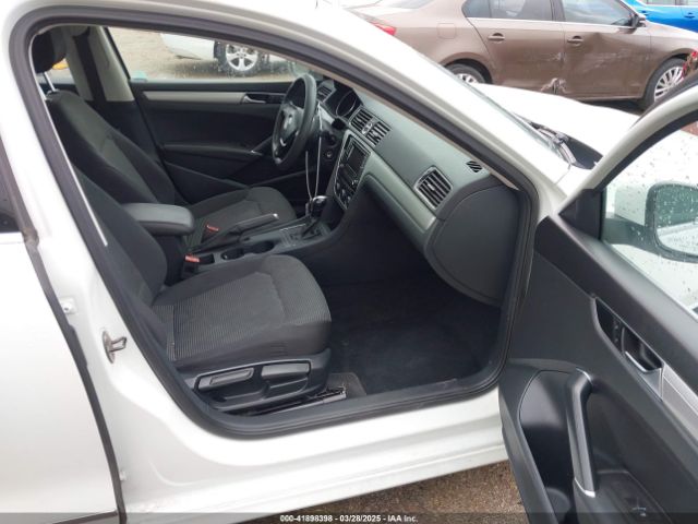 1VWAS7A31GC064828 Volkswagen Passat 1.8t S