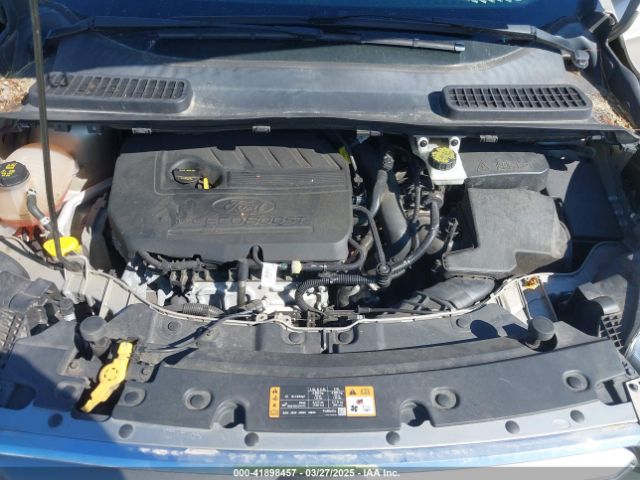1FMCU9GD1HUC70823 Ford ESCAPE SE