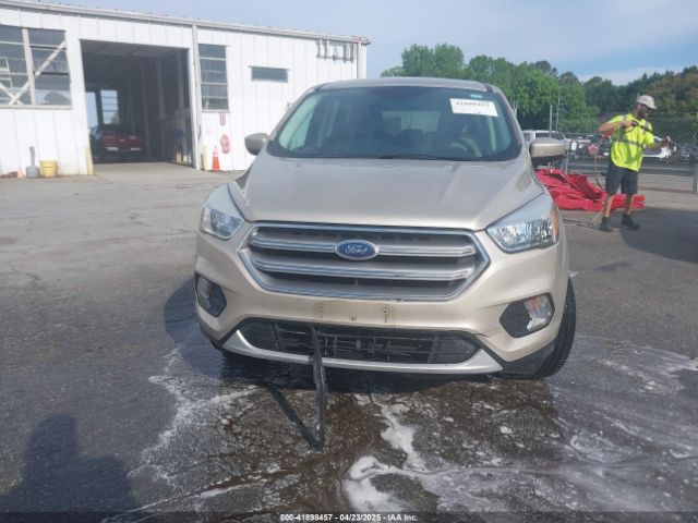 1FMCU9GD1HUC70823 Ford ESCAPE SE
