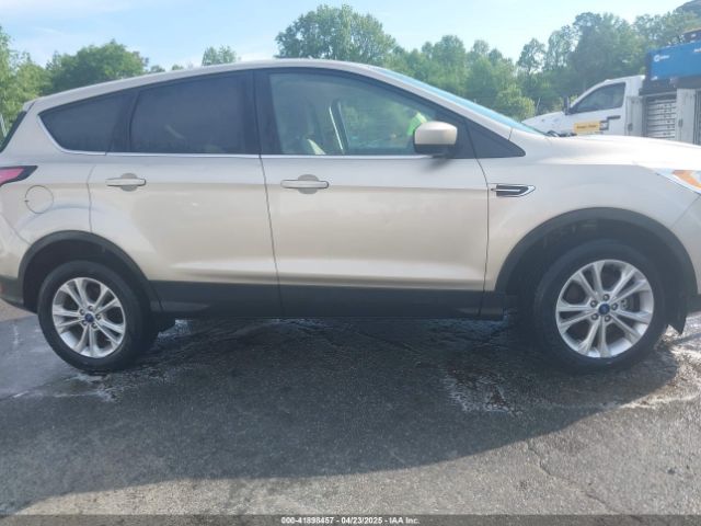 1FMCU9GD1HUC70823 Ford ESCAPE SE