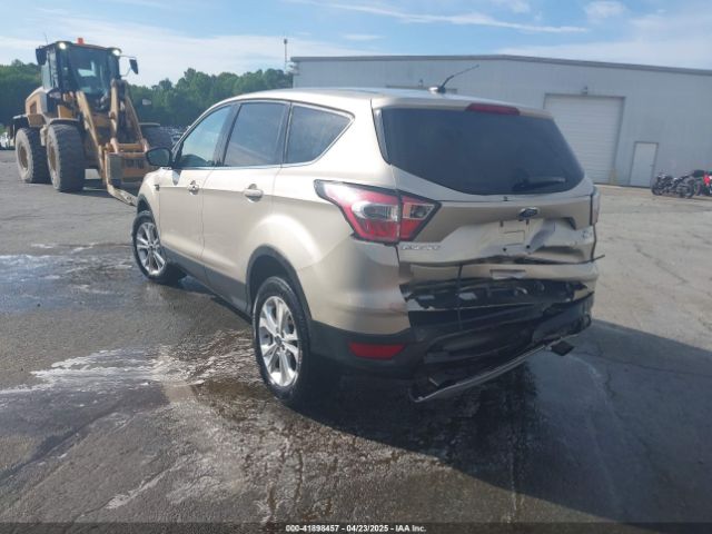 1FMCU9GD1HUC70823 Ford ESCAPE SE