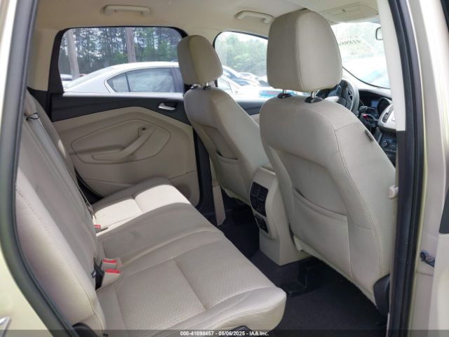 1FMCU9GD1HUC70823 Ford ESCAPE SE