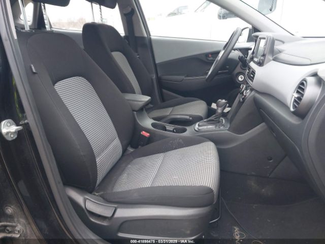 KM8K1CAA8MU738427 Hyundai Kona Se