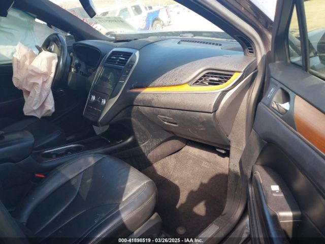 5LMCJ3C90HUL50022 Lincoln Mkc Reserve