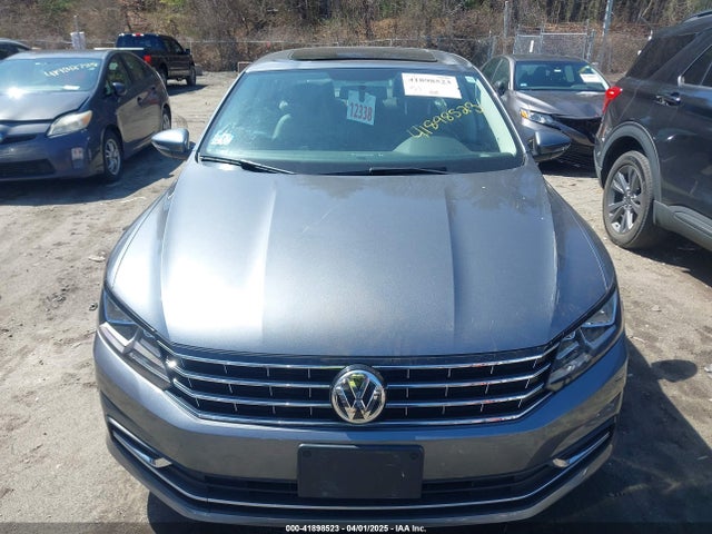 1VWBA7A30JC025534 Volkswagen Passat 2.0t Se