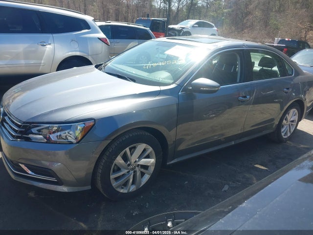 1VWBA7A30JC025534 Volkswagen Passat 2.0t Se