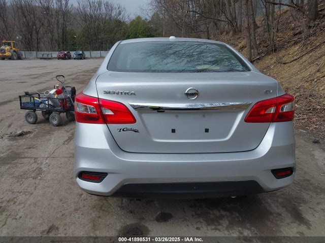 3N1AB7AP9JL622011 Nissan SENTRA SV