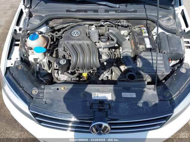 3VW2K7AJ3FM299795 Volkswagen Jetta 2.0l S