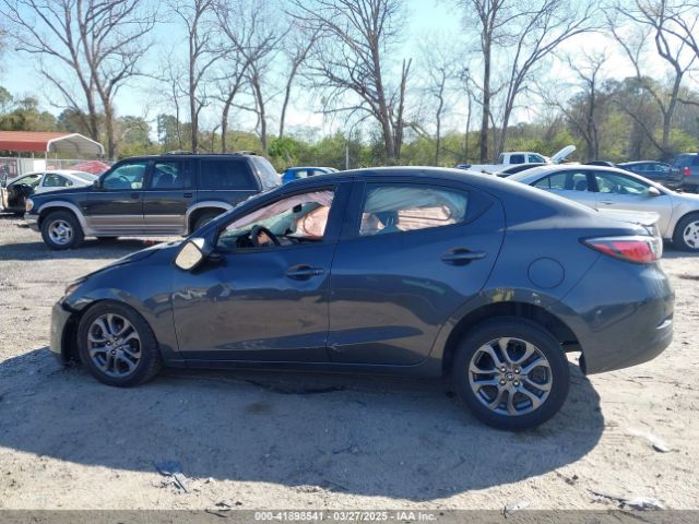 3MYDLBYV0KY512789 Toyota YARIS LE