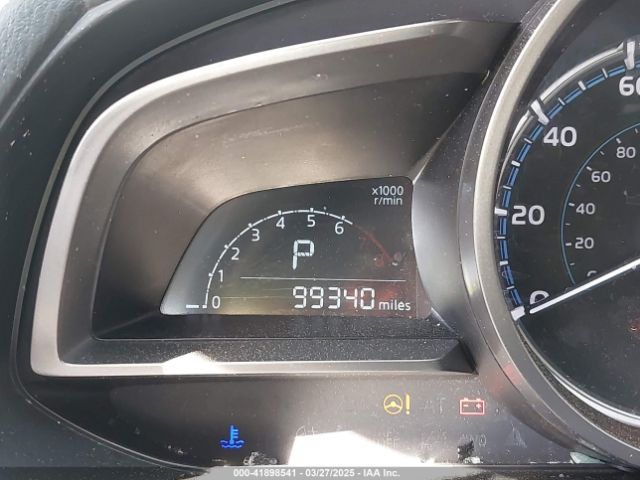 3MYDLBYV0KY512789 Toyota YARIS LE