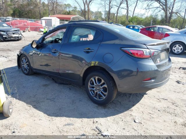 3MYDLBYV0KY512789 Toyota YARIS LE