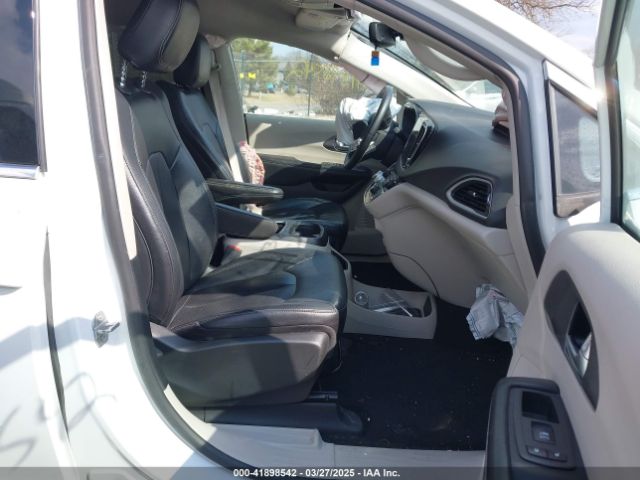 2022 CHRYSLER PACIFICA 2C4RC1BG8NR181599 Photo 4
