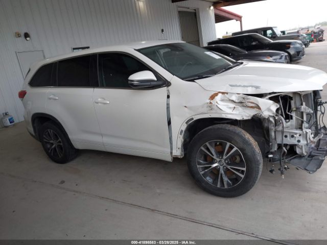 5TDZARFH8HS028126 Toyota Highlander Le