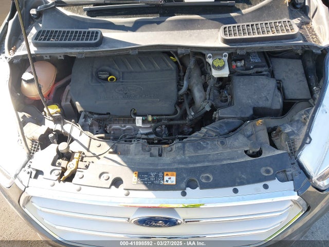 1FMCU9GD6JUD55937 Ford ESCAPE SE