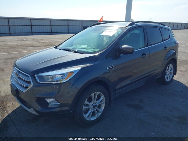 1FMCU9GD6JUD55937 Ford ESCAPE SE