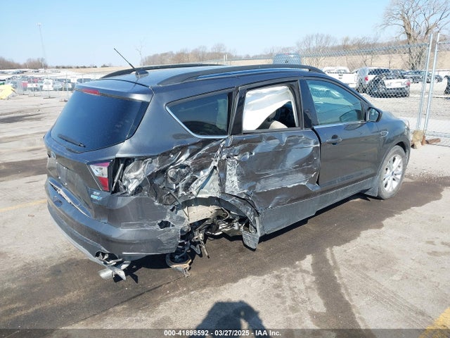 1FMCU9GD6JUD55937 Ford ESCAPE SE