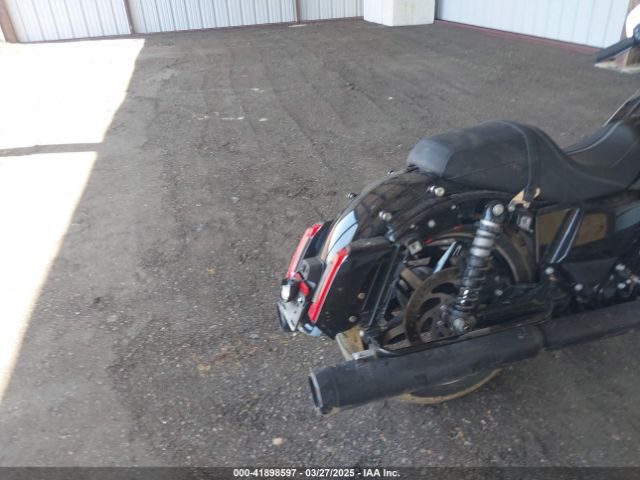 2024 HARLEY-DAVIDSON FLHX 1HD1KB711RB635754 Photo 3
