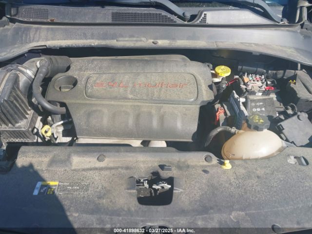 3C4NJDBBXJT256028 Jeep Compass Latitude 4x4