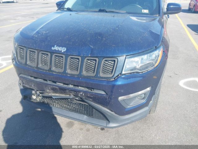3C4NJDBBXJT256028 Jeep Compass Latitude 4x4